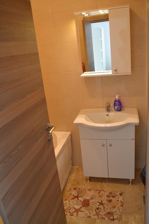 Apartament Antonia Summerland Мамая Екстериор снимка